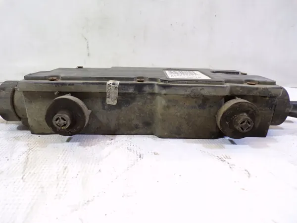 Sähköinen käsijarru OEM 8200396850 Scenic II image 5