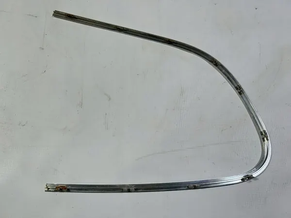Maserati GranTurismo achter rechts raamrubber OEM 432510 image 6