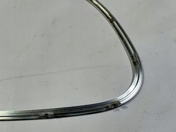 Maserati GranTurismo achter rechts raamrubber OEM 432510 image 7