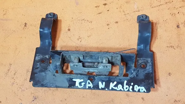 Plaque de fixation serrure capot MAN OEM - Occasion image 2