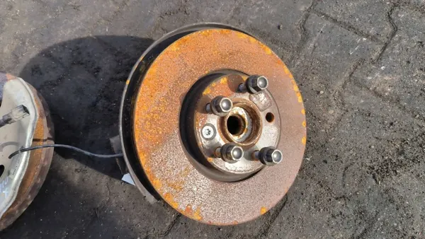 Mangueta delantera derecha VOLVO - Pieza OEM usada image 4