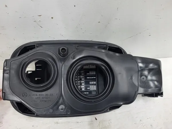 Pescoço de enchimento Mercedes OEM A2136303003 Usado image 4