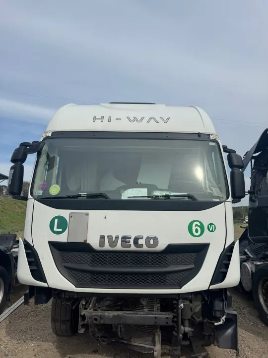 Cabina Larga Completa Automática Iveco Stralis Hi-Way image 2