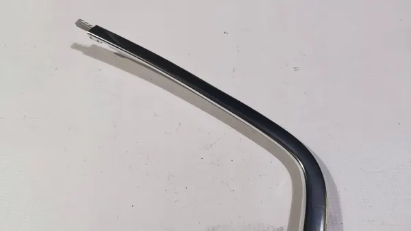 OEM 670006178 Linke verchromte Heckfensterleiste Maserati image 3