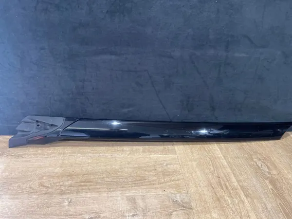 Junta de parabrisas Land Rover Discovery 5 OEM HY32025A52A image 2