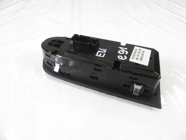 Linker Voor Spiegel Vouwschakelaar BMW E90 E91 image 8