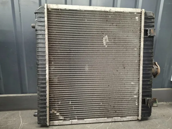 Mercedes W123 2.5 Benzine Waterkoeler OEM image 2