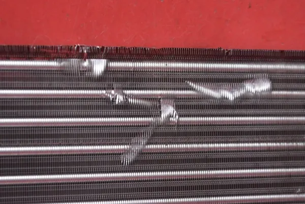 Thermotec D7R048TT Radiador, sistema de refrigeración del motor image 4