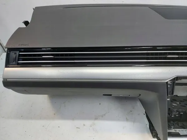 VWARTEONDESKAUK Salpicadero VW Arteon 3G8 2018 UK image 3