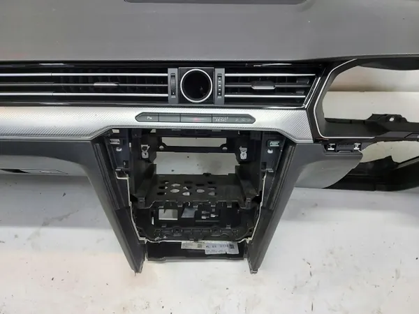 VWARTEONDESKAUK Salpicadero VW Arteon 3G8 2018 UK image 4