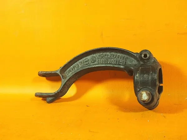 Audi A5 8T Oikea Jousituskiinnike OEM 8k0413038L image 6