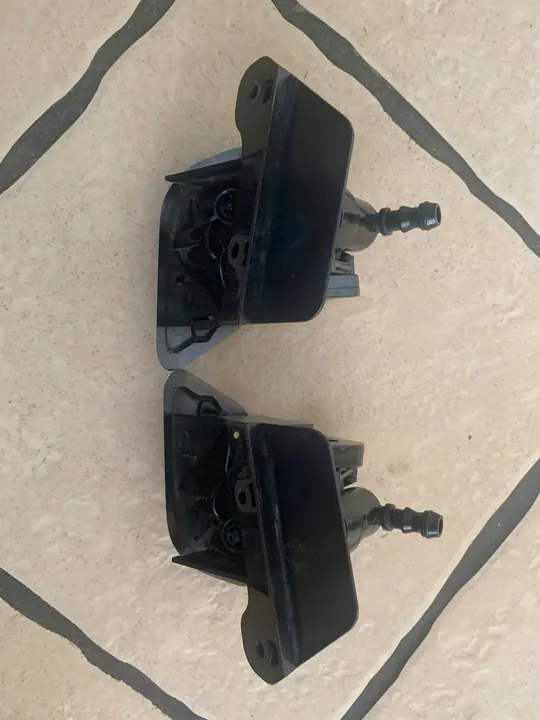 Lave-phares Toyota Auris 10-12 OEM image 1