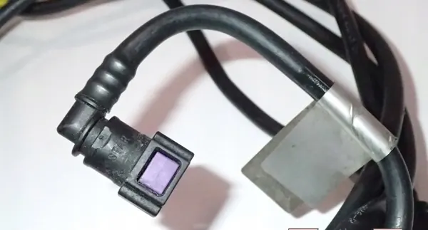 Begagnad Audi AdBlue-pumpslang OEM 4L0 131 987 H image 3