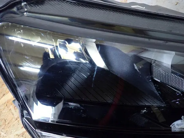 Farol direito Skoda Karoq 2017-2021 OEM 57B941016A image 3