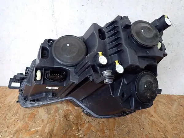 Farol direito Skoda Karoq 2017-2021 OEM 57B941016A image 6