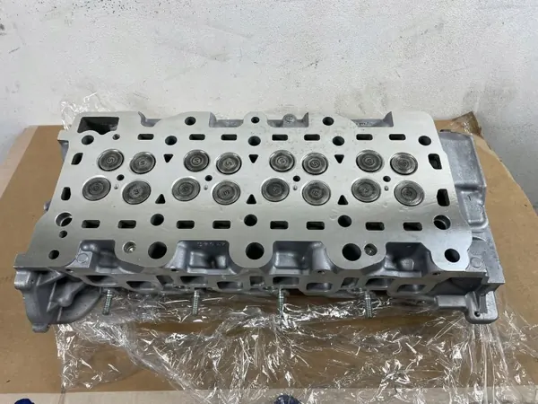 Cabeça do Motor Toyota com Eixos de Cames 2AD image 2