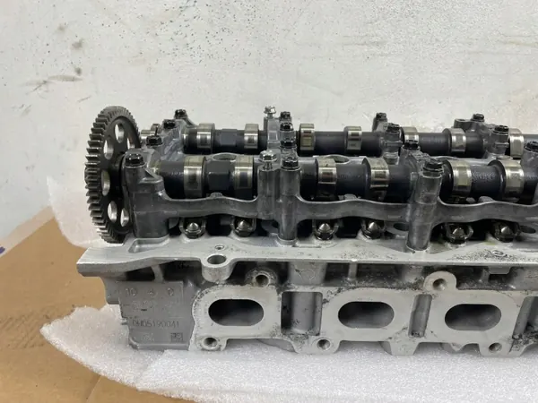Cabeça do Motor Toyota com Eixos de Cames 2AD image 3