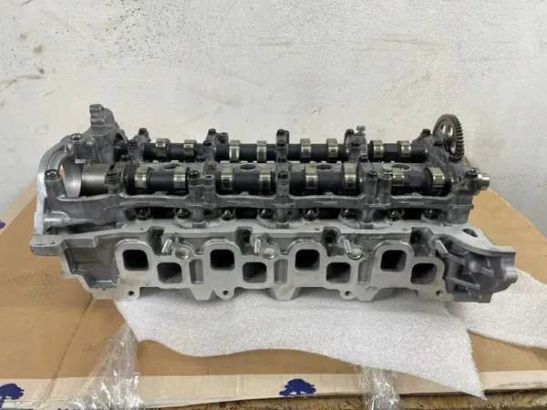 Cabeça do Motor Toyota com Eixos de Cames 2AD image 5