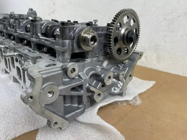 Cabeça do Motor Toyota com Eixos de Cames 2AD image 7