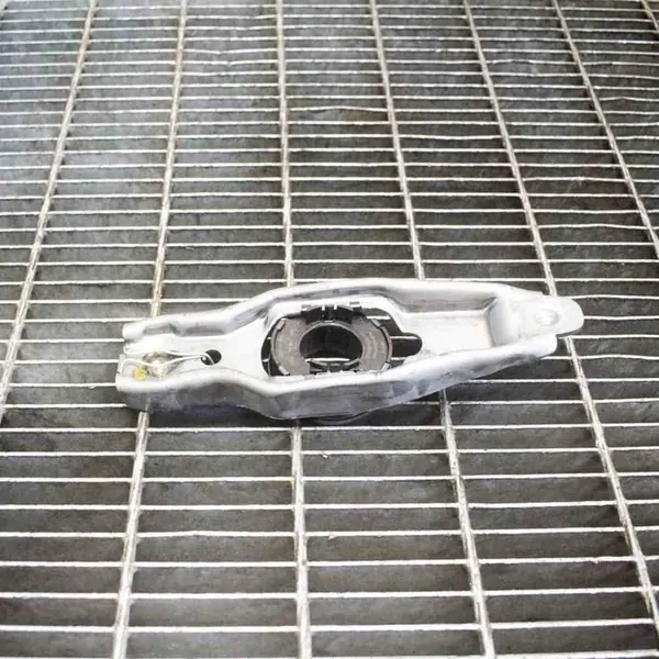 Fourche d'embrayage Skoda Karoq 2019 02J141703C image 3