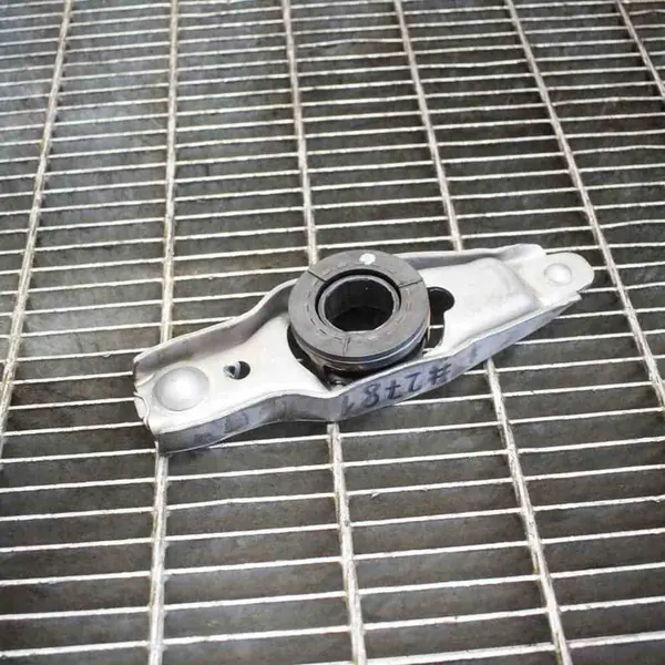 Fourche d'embrayage Skoda Karoq 2019 02J141703C image 4