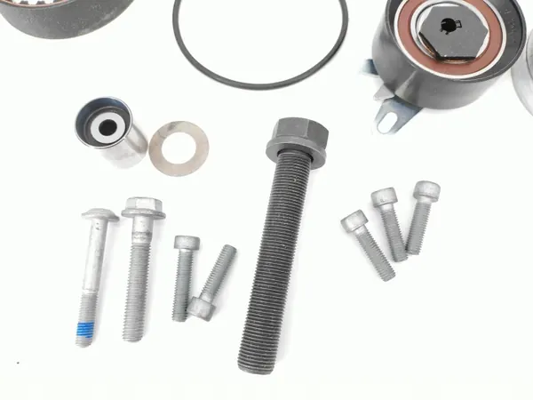 Kit Pompe à Eau & Courroie Bosch OEM 1 987 946 449 image 3
