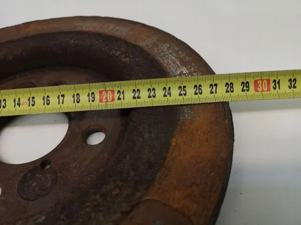 Toyota Yaris Taka jarrulevy OEM 424310D080 image 4