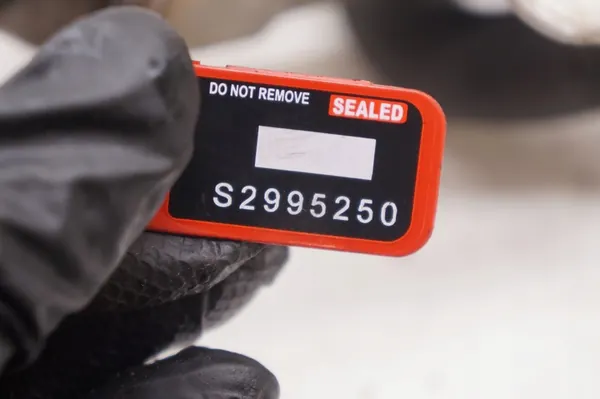 EGR-jäähdytin VOLVO V70 II S60 I 2.4 D image 9