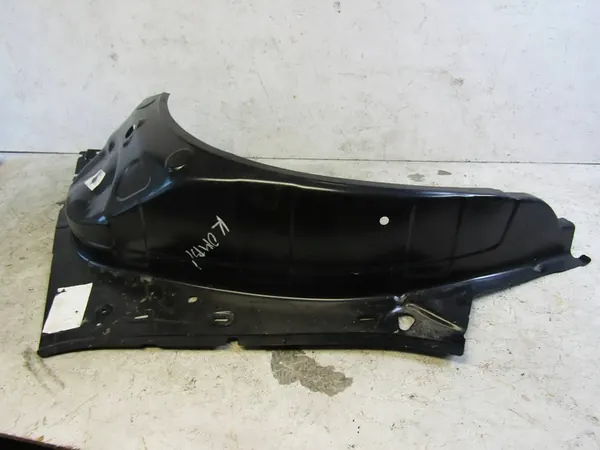 AUDI A6 C8 Front Left Wheel Arch OEM 4K0821171M image 3