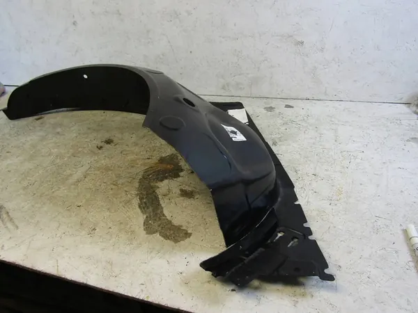 AUDI A6 C8 Front Left Wheel Arch OEM 4K0821171M image 4