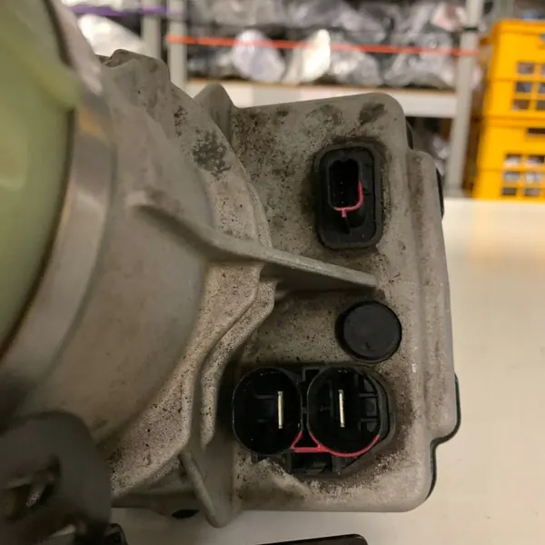 Pompe de direction OEM 491103543R pour Renault Master image 5