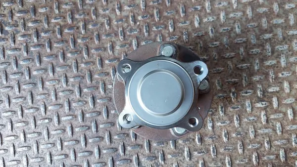 2019 Buick Encore I Cuscinetto ruota posteriore 13593158 image 4