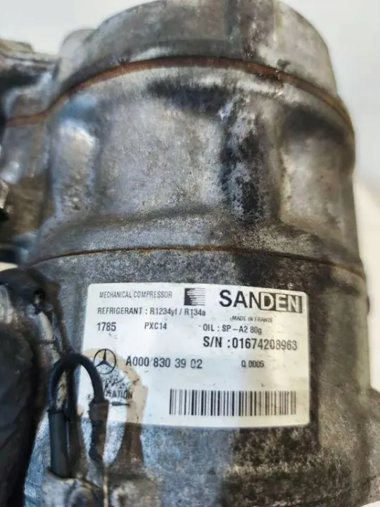 Pieza refrigeración Mercedes-Benz A9108305801 - Usada image 7