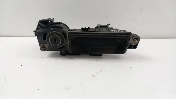 Microswitch Mercedes Classe E W211 Porta-Malas A2037500693 image 2