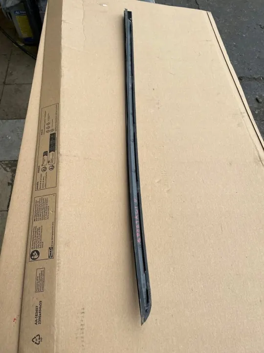 Junta Para-brisas KIA SPORTAGE V OEM 86140-P1000/86130-P1000 image 5