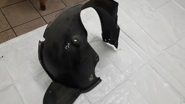 VW Fox Front Left Wheel Arch 5Z0809957 image 3