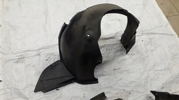 VW Fox Front Left Wheel Arch 5Z0809957 image 7