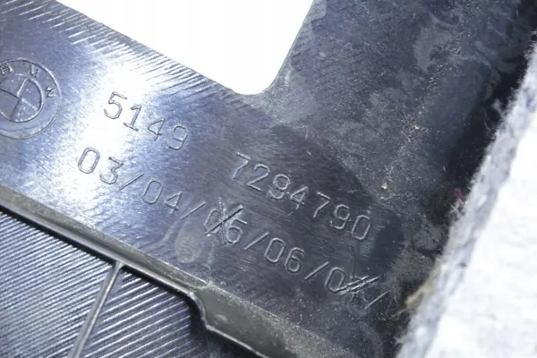 Painel de Portão Traseiro Inferior OEM 7327732 Preto BMW image 3