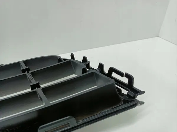 Griglia Paraurti Anteriore VW JETTA 6 Cromata 5C6853677A image 2