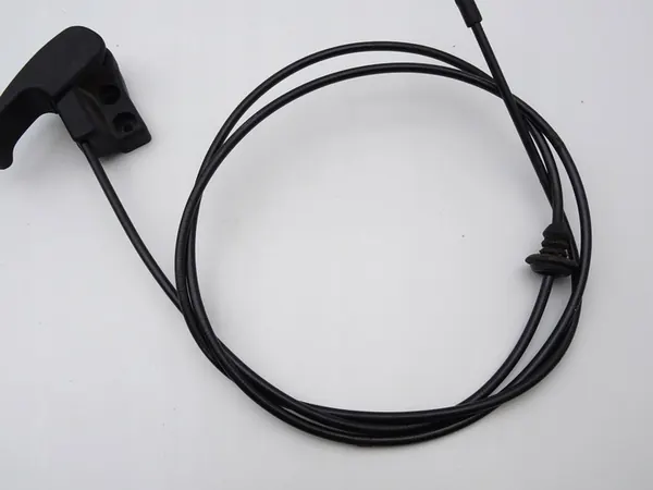 Audi A3 Hood Release Cable 8L 8L1823531A / 1H1823533 image 6