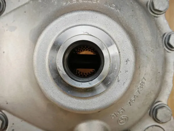Front Differential BMW 5 G30 G31 LCI 3.0D 265HP B57 8635698 image 3