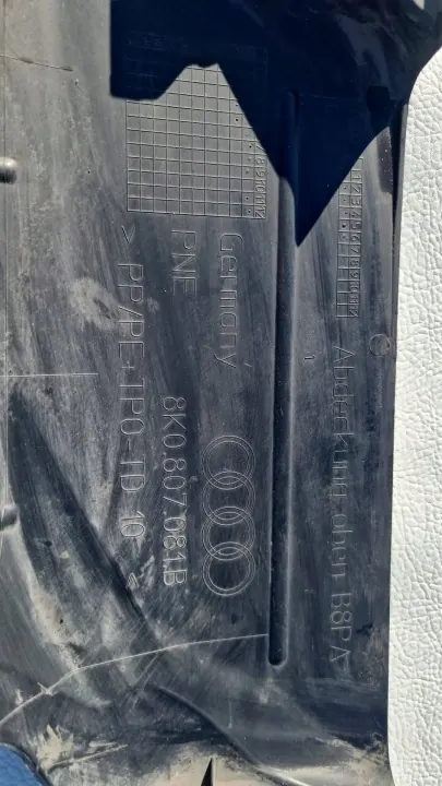 Audi A4 S4 B8 jäähdyttimen ritilä OEM 8K0807081B image 3