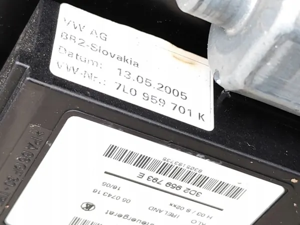 VW Touareg Fronttür-Glasrahmen OEM 7L0959701K image 7