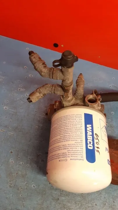 Vanne de dessiccateur d'air Iveco Eurocargo I 1996 image 2