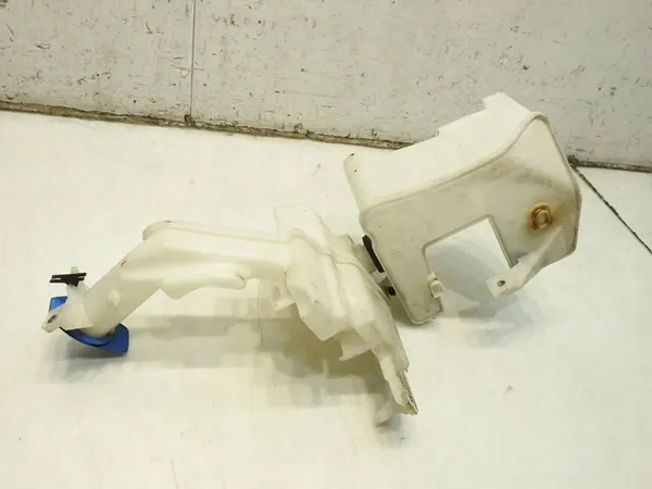 Pesunesteen Säiliö VW Passat B7 2.0 TDI OEM 3AA955453H image 3