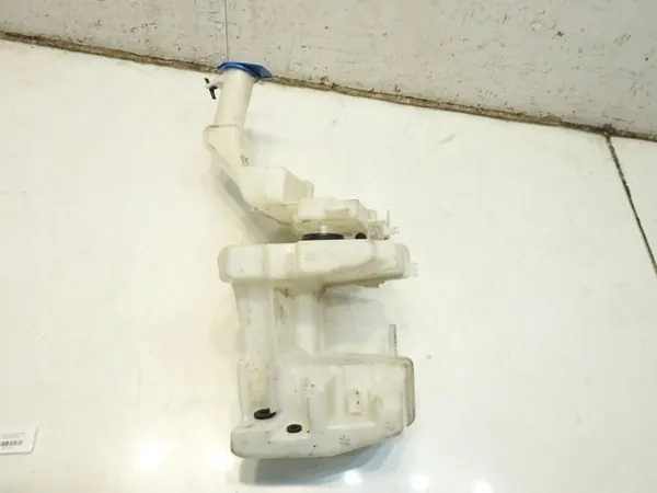 Pesunesteen Säiliö VW Passat B7 2.0 TDI OEM 3AA955453H image 6