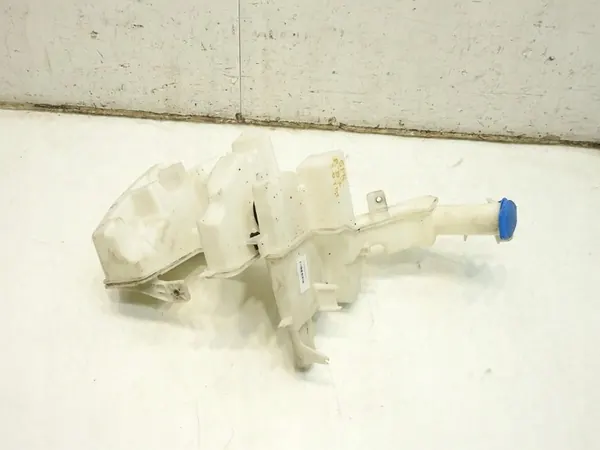 Pesunesteen Säiliö VW Passat B7 2.0 TDI OEM 3AA955453H image 9