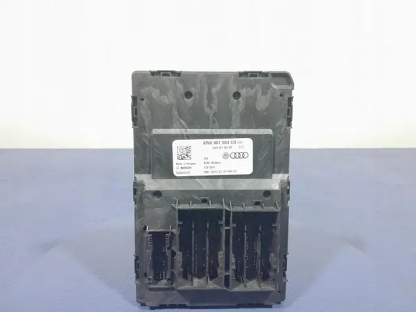 Audi Q7 II komfortenhet OEM 8W0907063CG image 2