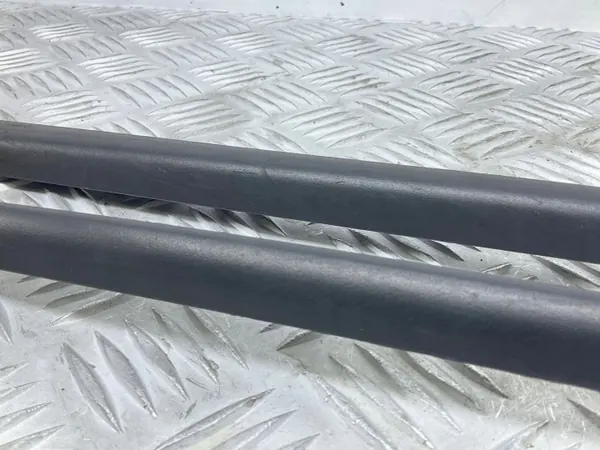 Junta de para-brisa esquerda Skoda Karoq 2019 OEM 57A854327A image 6