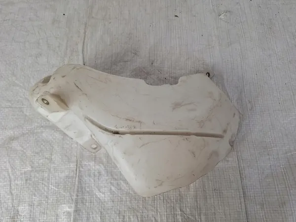 VW Passat B5 Pyyhkijän Säiliö 3B0955453T image 7